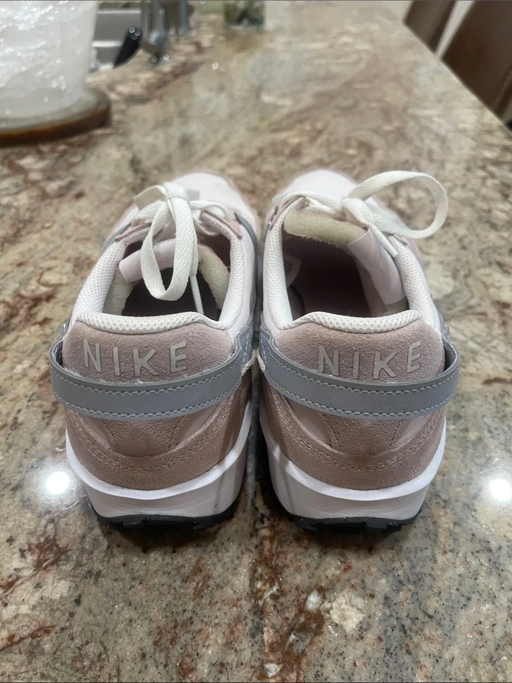 Nike Women's Pale Pink and Light Gray Low-Profile Sneakers S:12